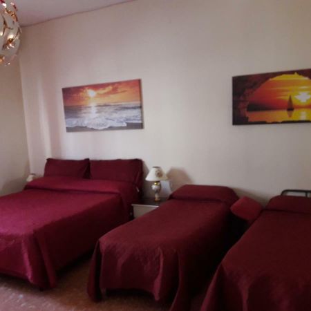 Hotel Nuovo Diana ナポリ エクステリア 写真