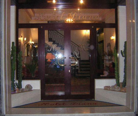 Hotel Nuovo Diana ナポリ エクステリア 写真
